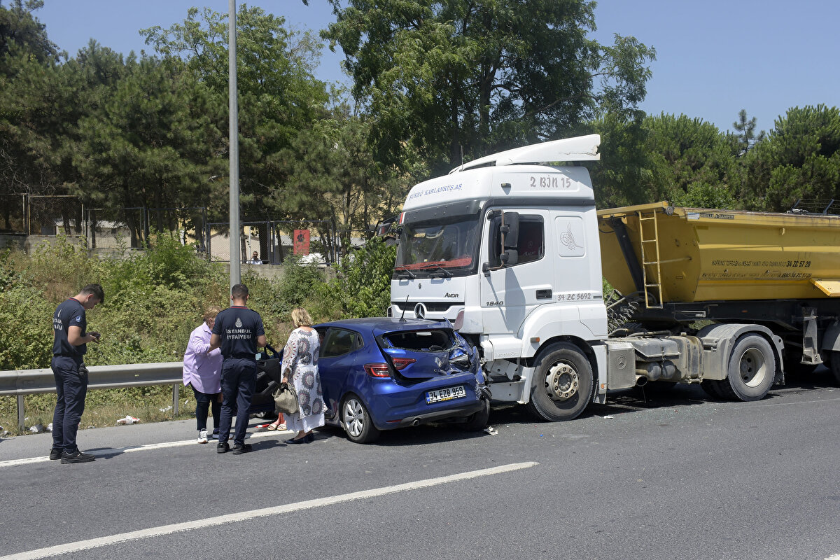 Edinilen bilgiye göre, Selma Kahya, annesi Zeynep Dinçer ile iki kız kardeşini yanına alarak yakınlarını ziyaret için 34 EZB 959 plakalı otomobille yola çıktı.