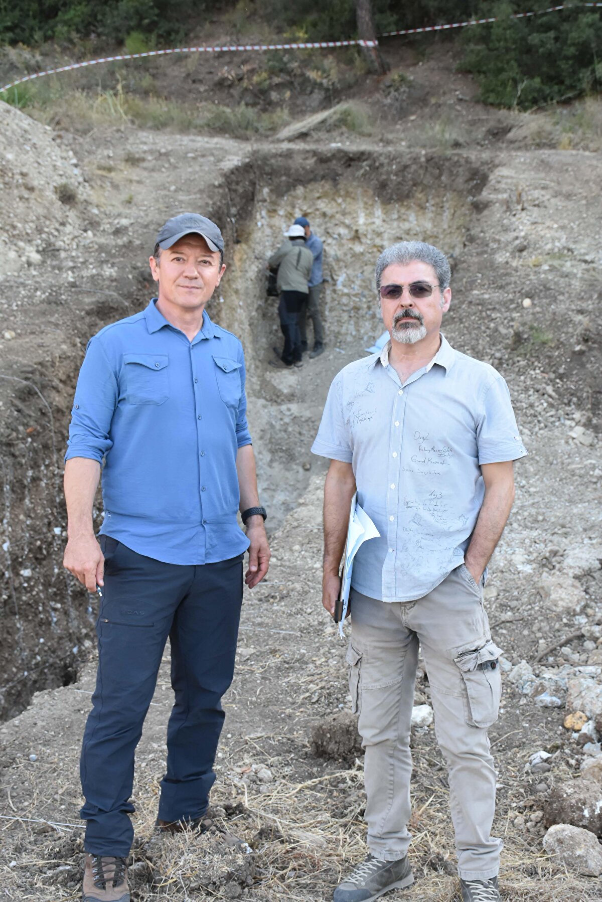 Kemalpaşa fayının geçmişte 4 yıkıcı deprem ürettiğini söyleyen Sözbilir, “Aldığımız örneklere göre de yakın gelecekte yıkıcı bir deprem üretip üretmeyeceğini göreceğiz. Bu fay 24 kilometre uzunluğunda. 6.7'ye varan deprem üretebilir. Deprem olduğunda yıkıcı bir nitelik taşıyacaktır. İzmir'de 6'yı geçtikten sonra can ve mal kaybı başlıyor. Dolayısıyla bu fay kırıldığında can ve mal kaybı yaşanacaktır.” dedi.<br><br>