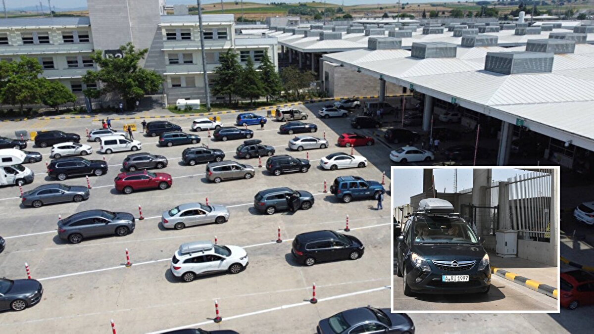 Avrupa'nın çeşitli ülkelerinde yaşayan ve yaz tatilinde aileleri ile Türkiye'ye gelmek için araçlarıyla yola çıkan gurbetçilerin ülkeye girişleri sürüyor.