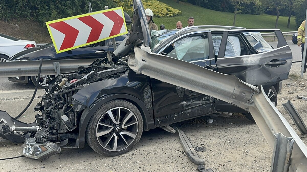 Polis ekipleri olay yerinde güvenlik önlemi alırken, itfaiye ekipleri otomobilde inceleme yaptı. Kaza yapan cip çekici yardımıyla olay yerinden kaldırılfı.Polis kazayla ilgili inceleme başlattı.