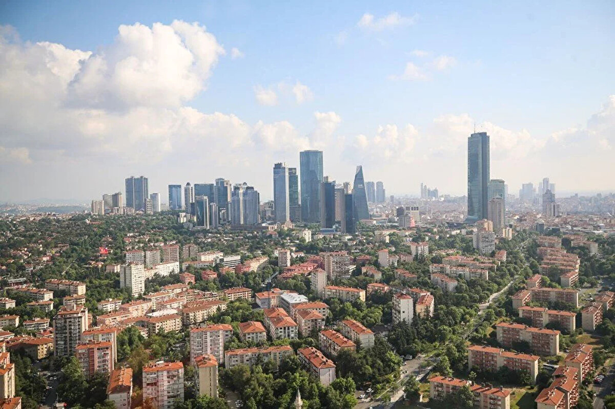 Bağcılar, Bahçelievler, Esenler, Gaziosmanpaşa, Kadıköy, Kağıthane, Kartal, Küçükçekmece, Maltepe, Pendik, Ümraniye ve Üsküdar: Kalabalık ve yoğun nüfusuyla öne çıkan bu ilçeler, kapanması muhtemel yollar nedeniyle müdahale sürecinde diğer ilçelere göre zorluk yaşanabilecek ilçeler olabileceği düşünülüyor.<br>