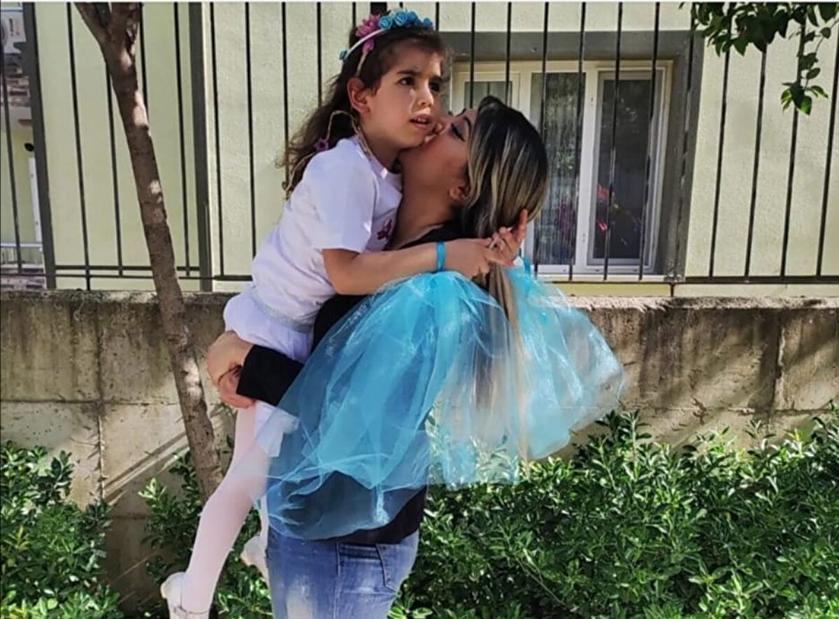 Toplam 250 daireden oluşan rezidansta yüzlerce kişi hayatını kaybetti.