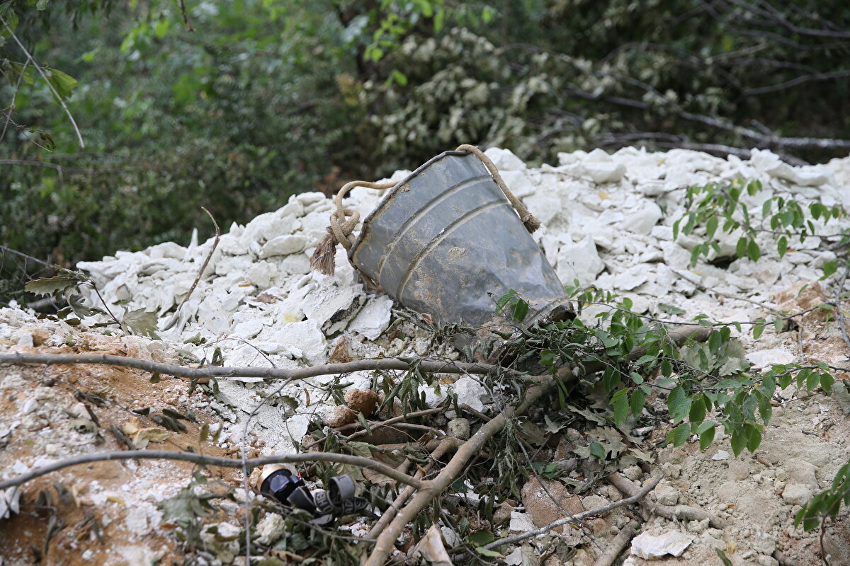 Kaçak kazıda kullanılan malzemelere de el konuldu.<br>