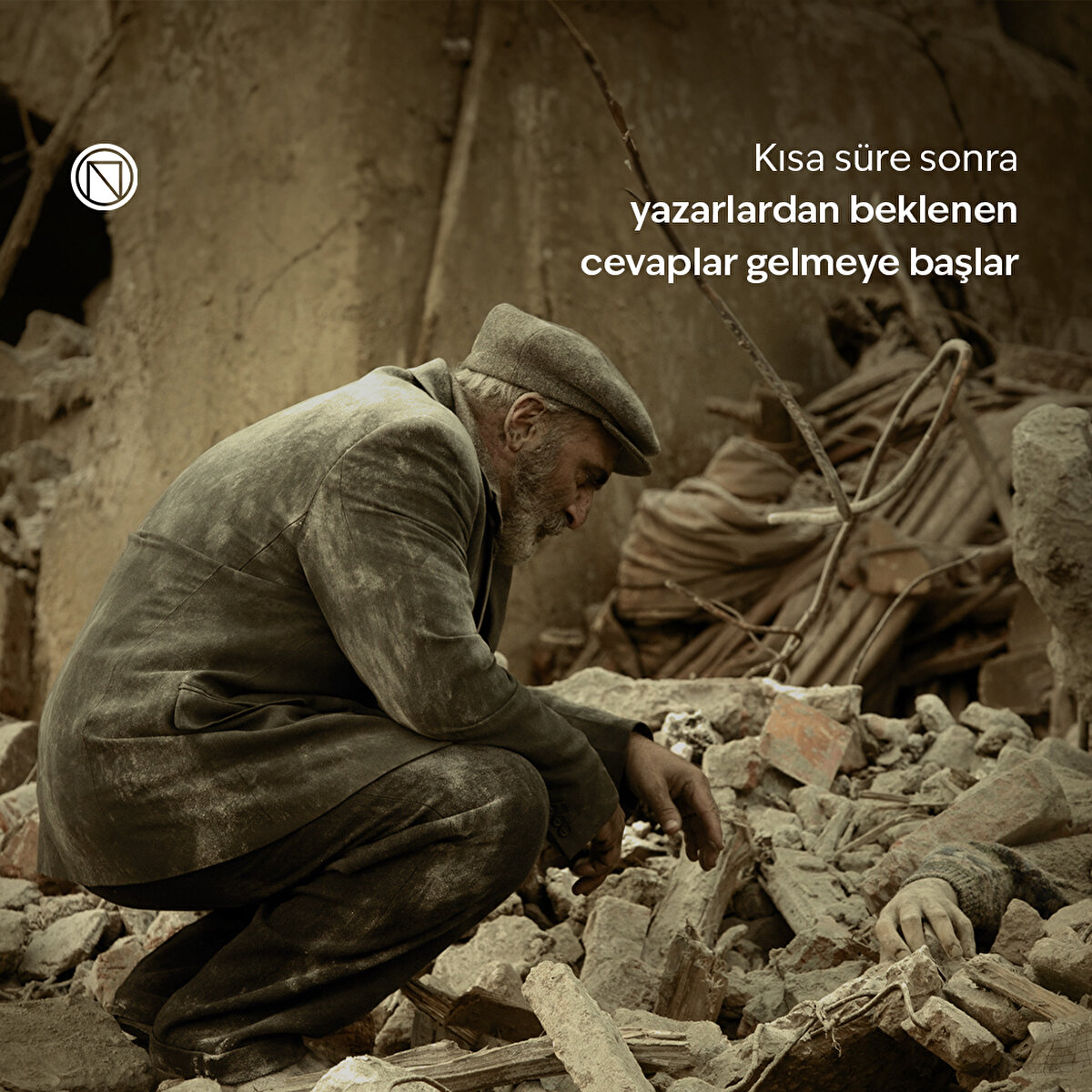 Kısa süre sonra yazarlardan beklenen cevaplar gelmeye başlar