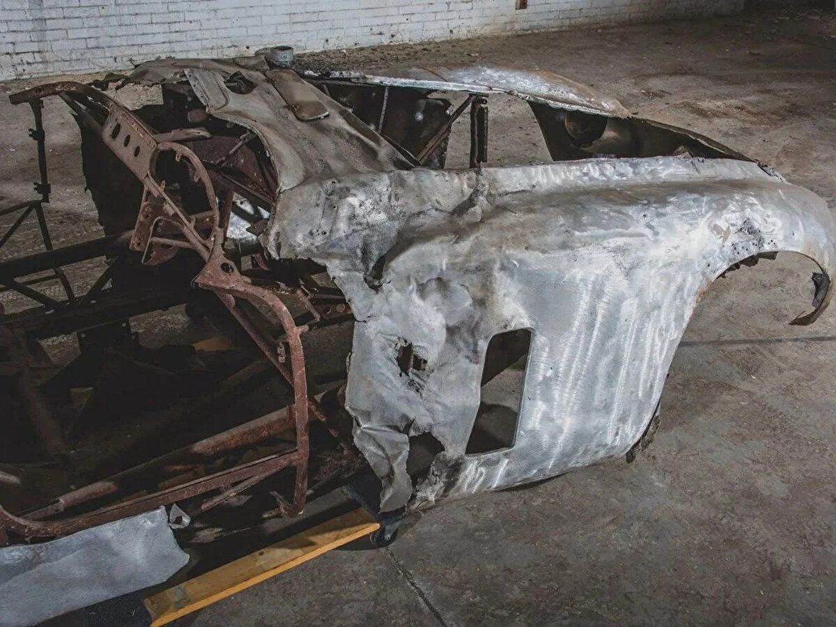 Orijinalinde 2.0 litre 4 silindirli bir motor bulunsa da satılan modelle birlikte 3.0 litre Tipo 119 Lampredi 4 silindirli motor yer alıyor.<br><br>