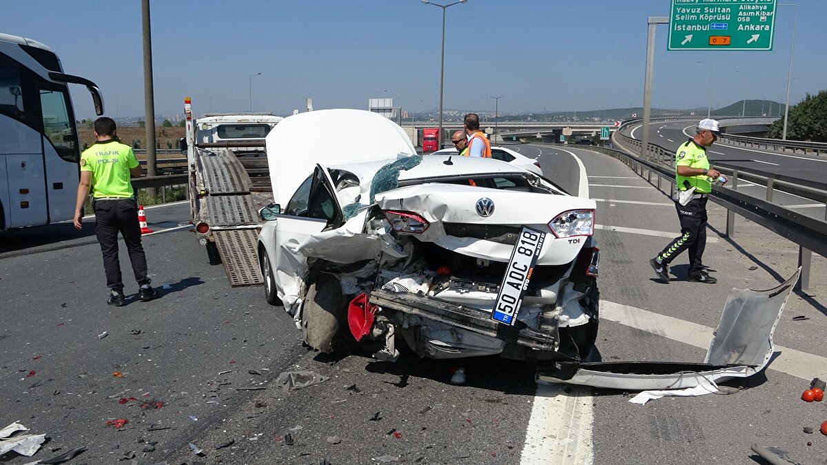 Araç geçişleri kontrollü olarak sağlandı. 