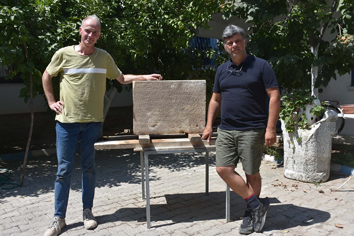 Torbalı'nın Yeniköy ve Özbey mahalleleri arasında 'Ana Tanrıça Kenti' olarak bilinen Metropolis Antik Kenti'nde, Kültür ve Turizm Bakanlığı adına yürütülen ve 1990'da başlayan kazılar, İzmir Büyükşehir Belediyesi, Torbalı Belediyesi ve Sabancı Vakfı'nın desteğiyle sürüyor.