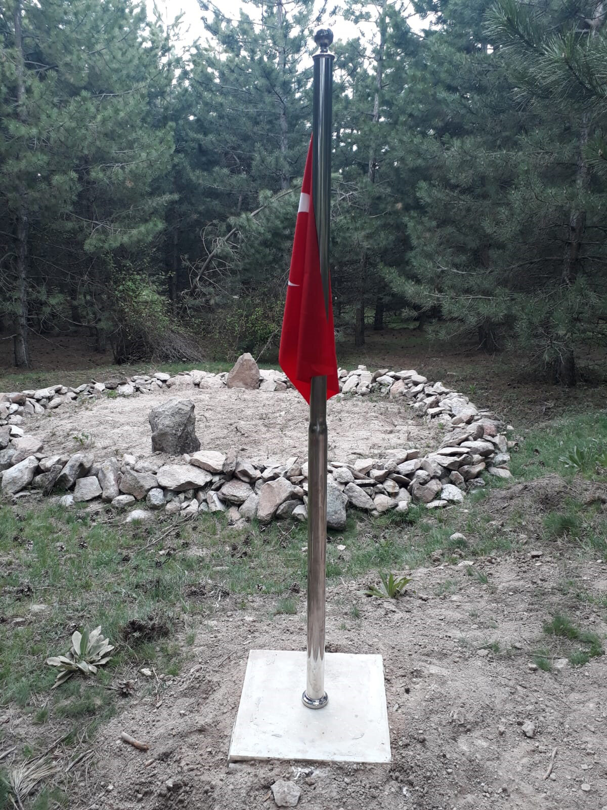 DKMP 5'inci Bölge Müdürlüğü'nden edinilen bilgilere göre, 2020'deki jeoradar çalışmalarıyla ilk olarak Tınaztepe Gepli mevkisinde 12 şehit naaşı bulundu ve definleri yapılarak, şehitlik ihyası gerçekleştirildi. Devam eden saha çalışmalarında, Çanakkale 18 Mart Üniversitesi ile yapılan protokol kapsamında 2020 yılında 13 mevkide ve 36 alanda daha jeofizik yer radarı çalışması yapıldı.<br><br>