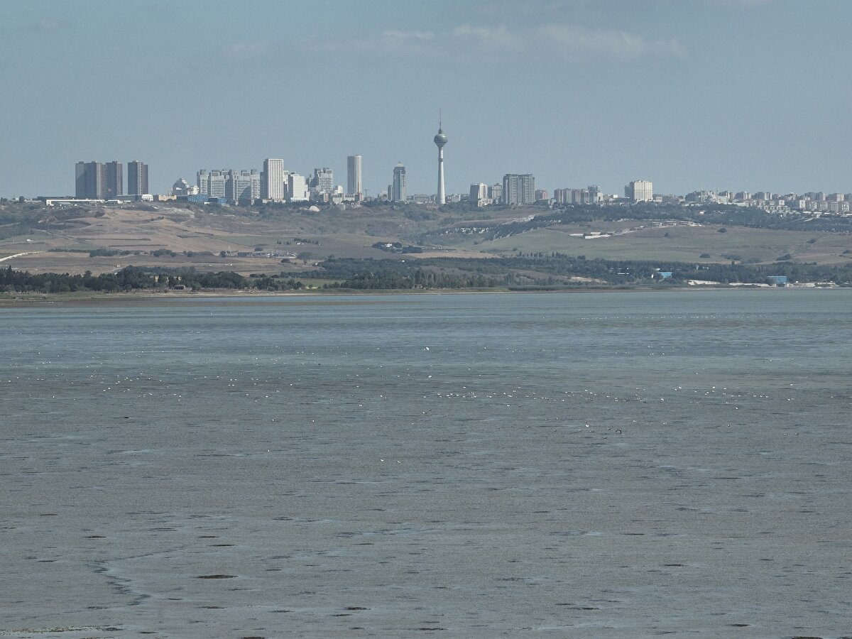 Su miktarı Istrancalar'da yüzde 19,23, Terkos'ta yüzde 15,97, Sazlıdere'de yüzde 14,38, Alibey'de yüzde 12,64, Büyükçekmece'de yüzde 9,16, Ömerli'de yüzde 62,62, Darlık'ta yüzde 44,37, Elmalı'da yüzde 19,67, Pabuçdere'de yüzde 3,84 ve Kazandere'de yüzde 9,35 olarak ölçüldü.<br>