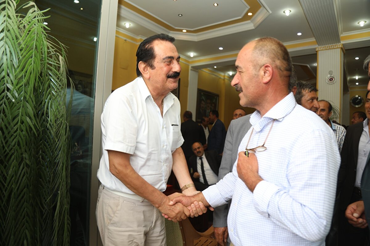 Ertuşi aşireti lideri ve bölgenin kanaat önderinden olan İskender Ertuş, aldıkları bu kararlara uymayanların artık düğünlerine gitmeyeceklerini söyledi.