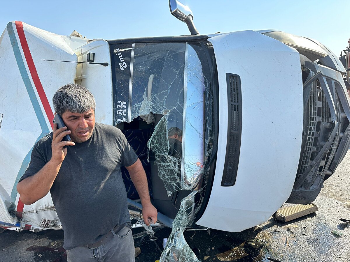 Yaralılar, sağlık ekiplerince Kızıltepe Devlet Hastanesi'ne kaldırıldı. Kazayla ilgili soruşturma başlatıldı.<br>