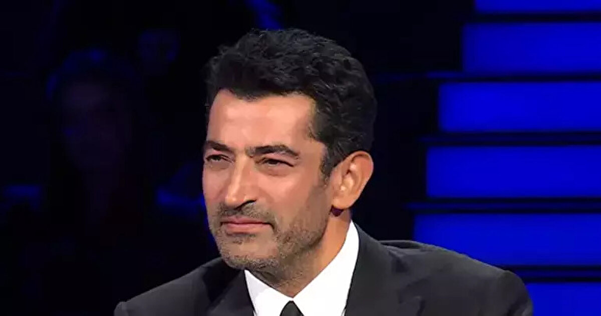 Yarışmanın dün akşam yayınlanan yeni bölümüne, TikTok fenomeni yarışmacı Recep Murat Yalçınkaya damga vurdu. Başarılı bir performans sergileyen Yalçınkaya, ikinci baraj sorusuna kadar ulaştı.<br><br>11'İNCİ SORUYA KADAR GELDİ<br><br>11'inci, 400 bin TL değerindeki soruyu da açtıran yarışmacının karşısına; "Fransa'nın en uzun kara sınırı hangi ülkeyledir?" sorusu çıktı.