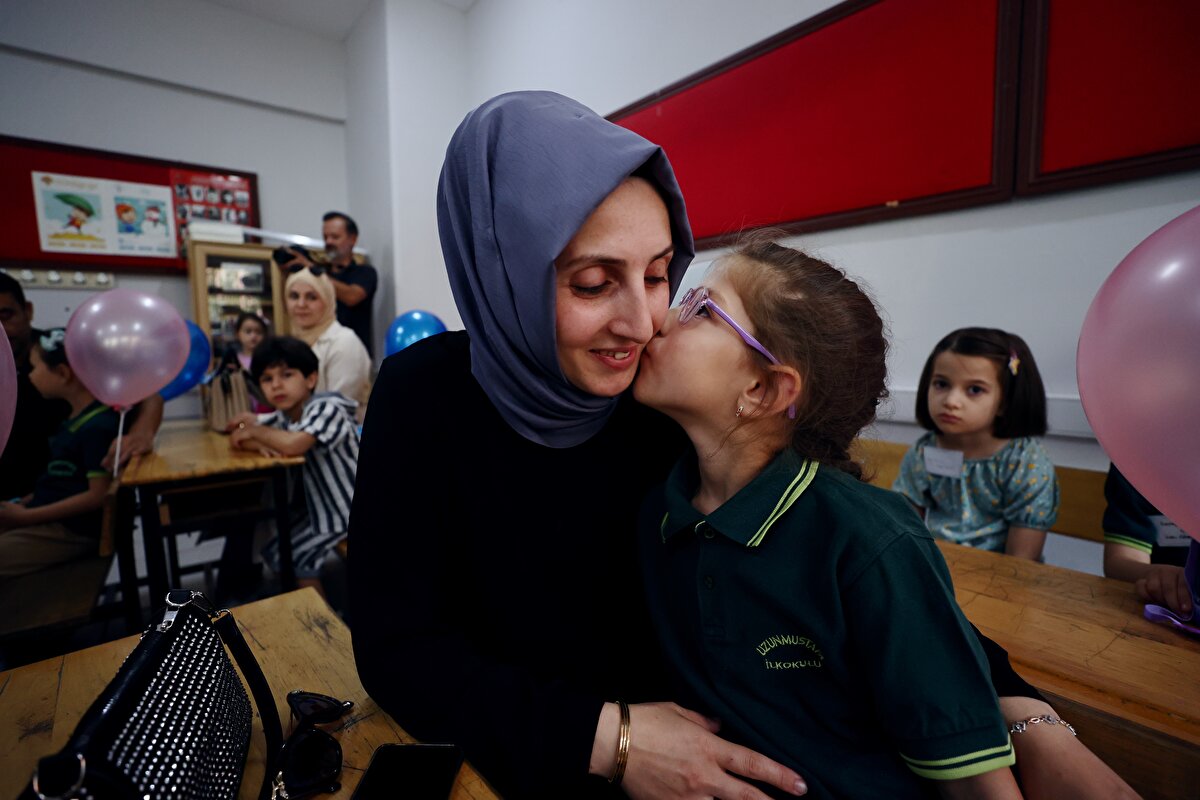 Özel okullar ise 5 Eylül'e kadar, MEBBiS kitap seçim modülünden kitap taleplerini güncelleyebilecek.