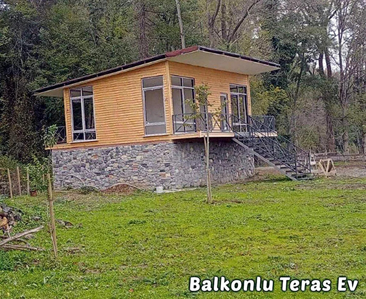 Dere içinde kurulan bungalov evlerde tatil yapan doktor Selman Bağışlar ve eşi Mihriban Bağışlar, Suna Duman, Ümit Solmaz ve emekli öğretmen Raile Şimşek'in cansız bedenine ulaşıldı.<br><br>Kayıp olarak aranan Ahmet Baki Şimşek'in cenazesi ile de sel felaketinde ölenlerin sayısı 6'ya yükseldi.