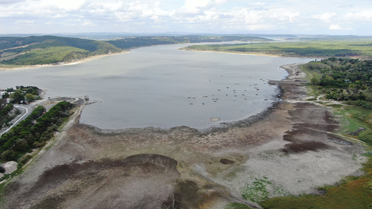 İstanbul'da önceki gün etkili olan aşırı yağışlar can ve mal kaybına neden oldu. İstannbul'da etkili olan yağışlar baraj doluluk oranını az da olsa olumlu yönde etkiledi.