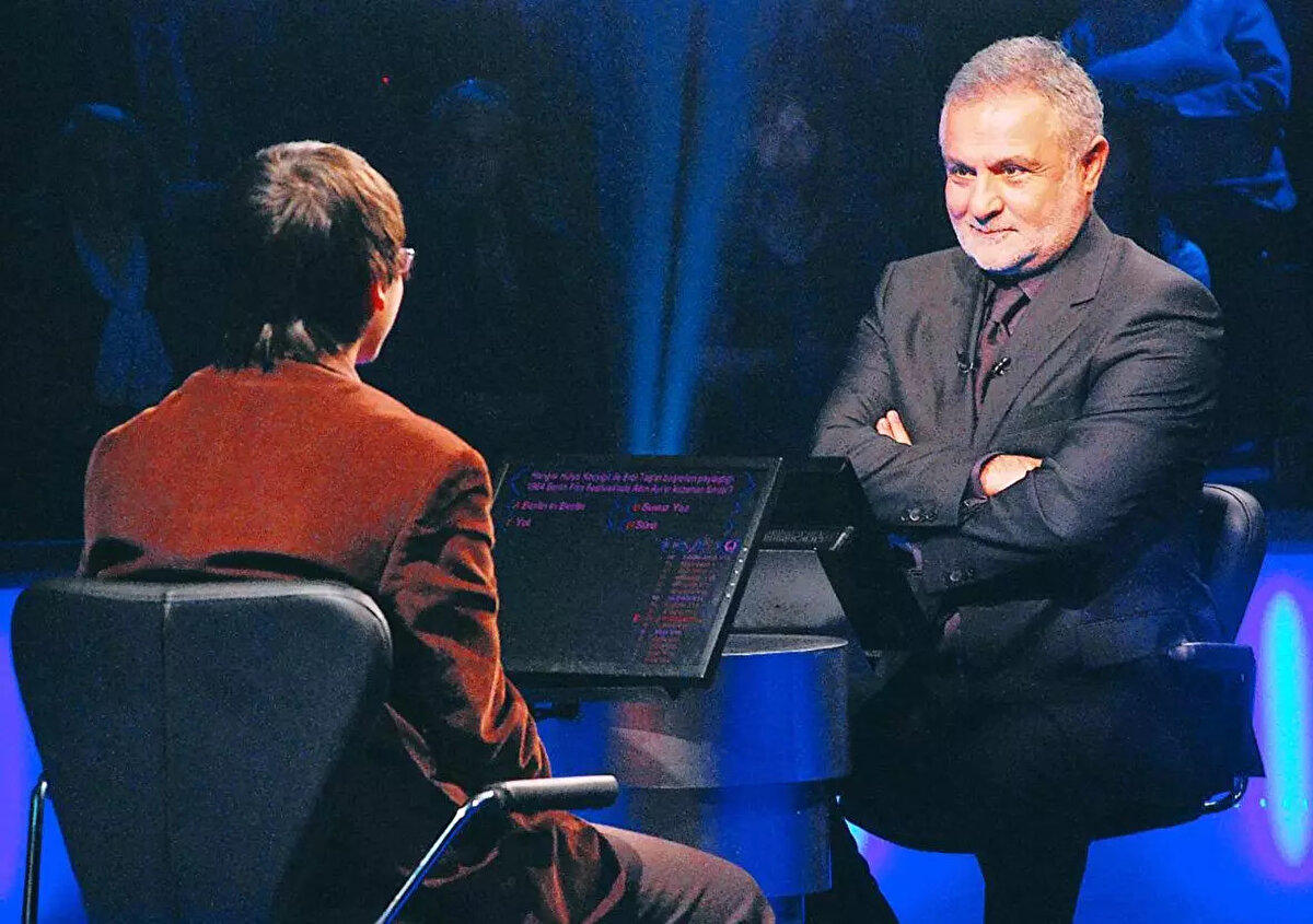 Işık’ın arkadaşı Ozan Zeybek, açıklamasında ”Bakımı çok iyi. Kenan Işık’ı nasıl biliyorsanız öyle. Her gün sakal tıraşı yapılıyor, besin takviyesi alıyor. Yatan hastalarda genellikle yaralar çıkar, zayıflama olur. Ama Kenan Işık bıraktığımız gibi. Çok iyi bakılıyor. Böyle hafızalarda kaldığı gibi. Ailesi tarafından çok iyi bakılıyor” ifadelerini kullandı.<br><br>