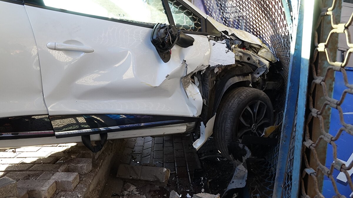 İhbarla bölgeye çok sayıda ekip gönderildi.