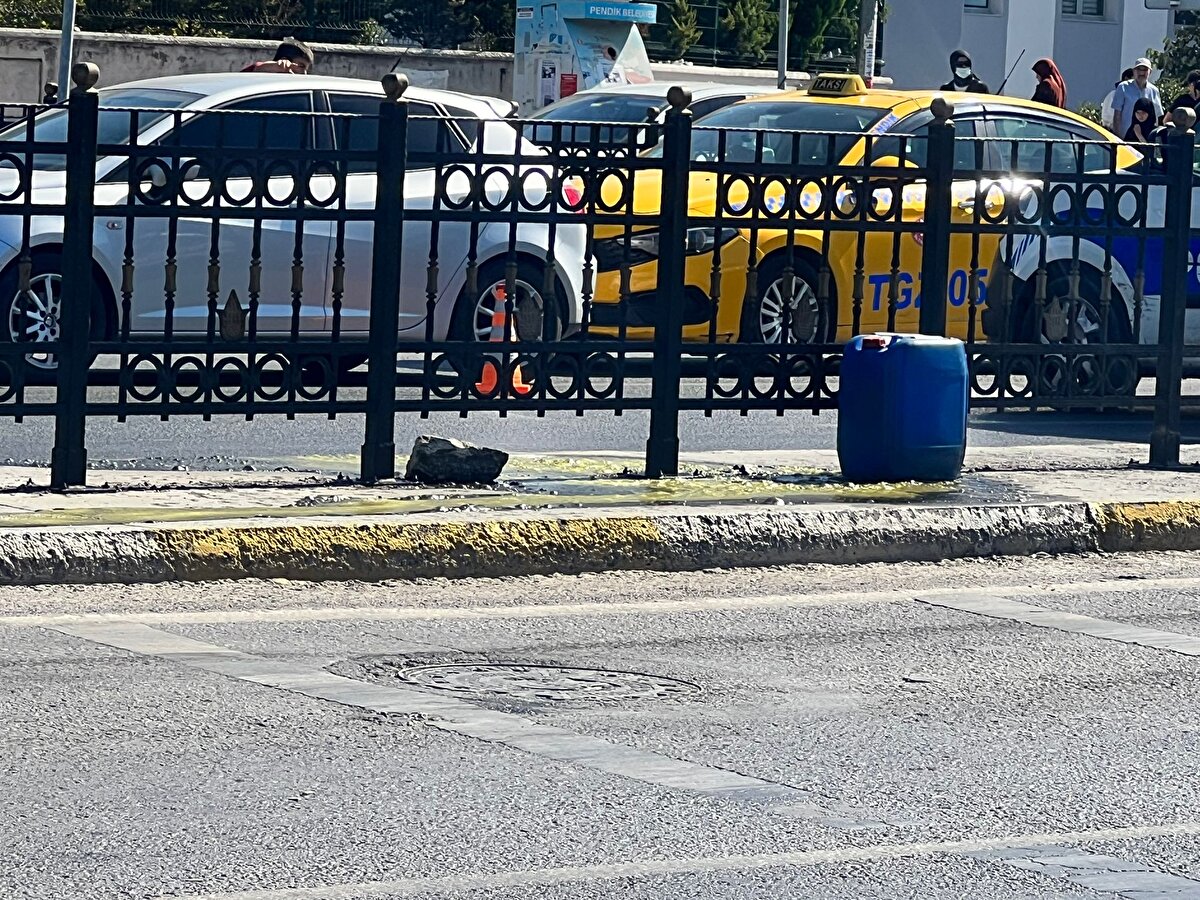 Bunun üzerine polis yolda önlem aldı ve yol trafiğe kapatıldı