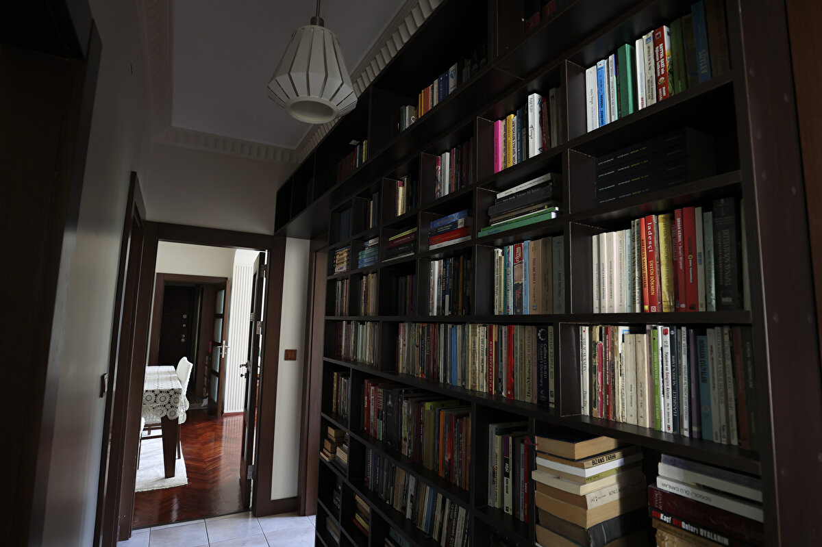 Yeşiltepe Sitesi Yönetim Kurulu Başkanı İsmail Saraç, 10 yıldan bu yana sitede oturduğunu, Ankara'nın merkezinde bunun gibi daha güzel bir sitenin olmadığını belirtti.<br><br>