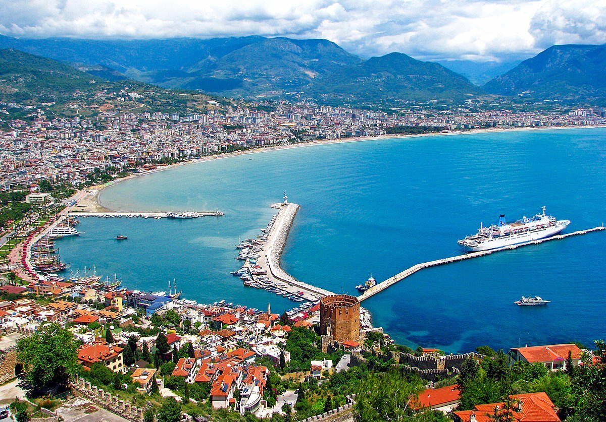Alanya, Antalya <br><br>Nüfus: 350.636 kişi