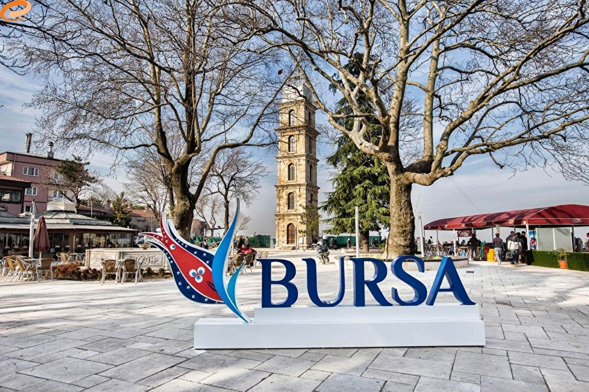 Bursa<br>2020 nüfusu 3 milyon 101 bin 833 kişi. Geçen yıla göre 45 bin 713 kişi arttı.