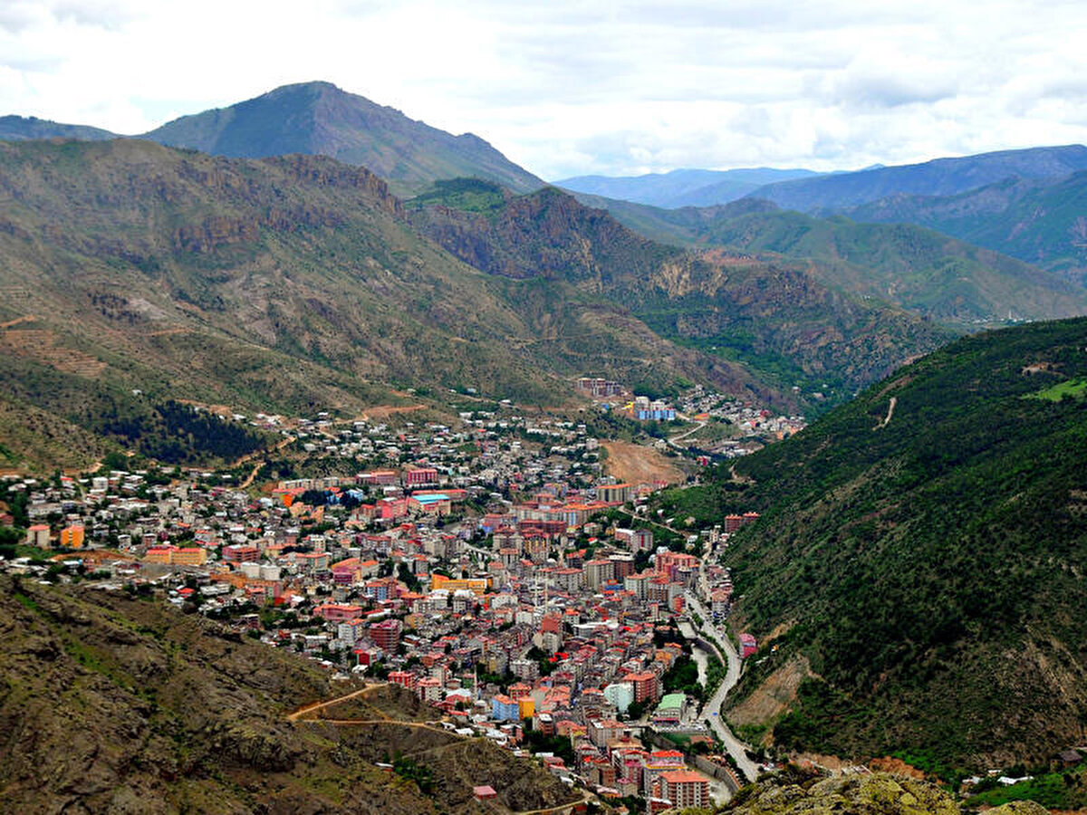 Gümüşhane<br>2020 nüfusu 141 bin 702 kişi. Geçen yıla göre 22 bin 819 kişi azaldı.