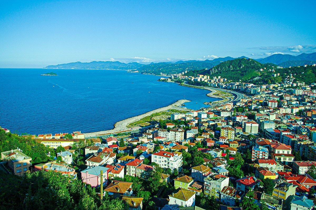 Giresun<br>2020 nüfusu 448 bin 721 kişi. Geçen yıla göre 321 kişi arttı.