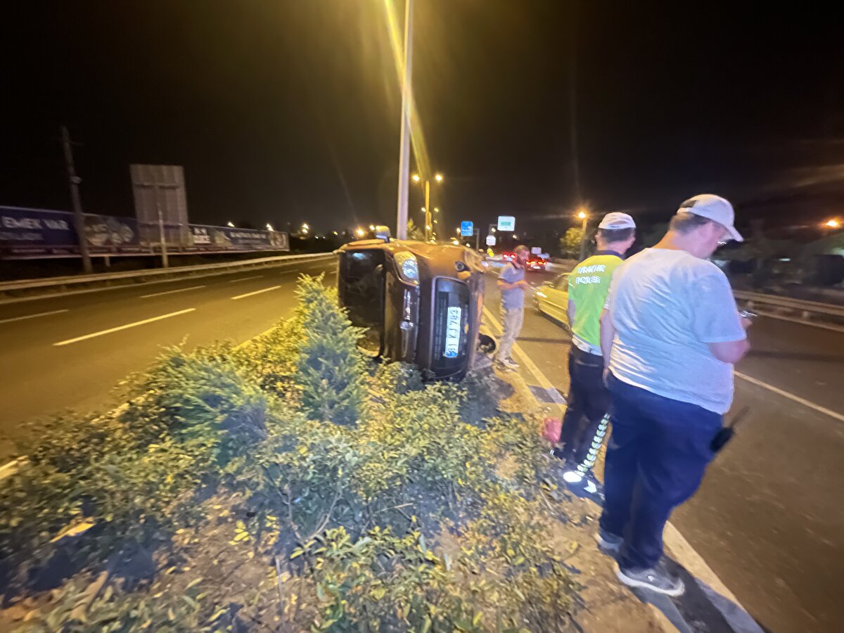 Panik yaparak kaza yerinden uzaklaştığı belirlenen sürücü M.Ç'nin yaralı olmadığı öğrenildi.