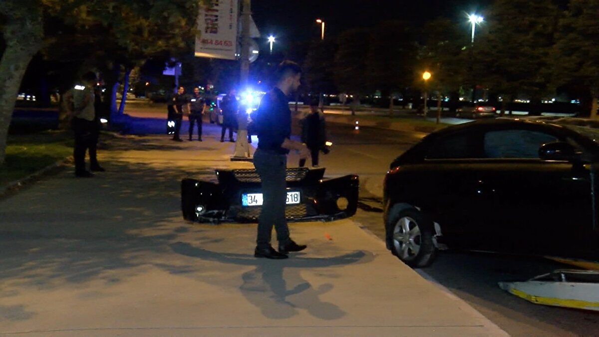 Kazayı görenler polis, itfaiye ve sağlık ekiplerine haber verdi. İhbar üzerine olay yerine gelen sağlık ekipleri, yaralılara ilk müdahalede bulunduktan sonra hastaneye sevk etti.