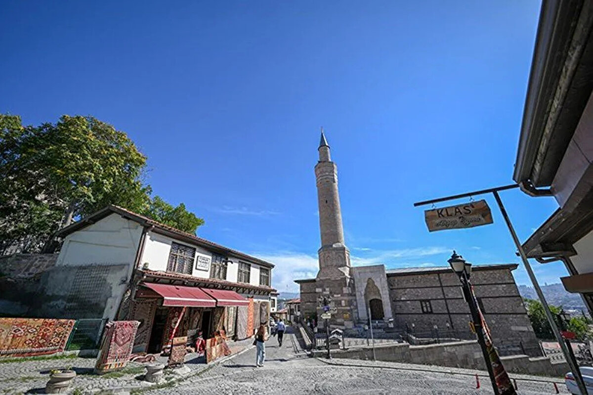 Etkinliğe UNESCO Daimi Temsilcileri, UNESCO Sekretaryası ve Dünya Miras Komitesi katılımcıları, Ankara Ticaret Odası, Polatlı Belediyesi, Ankara Büyükşehir Belediyesi, Gürsoy Grup temsilcileri, Kültür ve Turizm Bakanlığı ve UNESCO Türkiye Milli Komisyonu yetkilileri, Türkiye'nin Riyad Büyükelçisi Fatih Ulusoy ve Gordion Kazı Başkanı Prof. Brian Rose katıldı.<br><br>