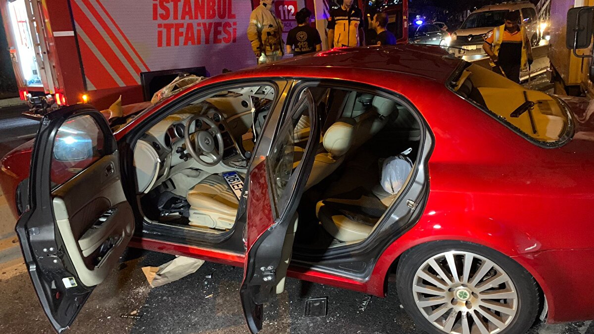 İddiaya göre, A.G.'nin kullandığı 06 EF 773 plakalı otomobil, sürücüsünün direksiyon hakimiyetini kaybetmesi sonucu önünde giden M.K.'nın kullandığı 34 VV 1849 plakalı kamyonete çarptı. 