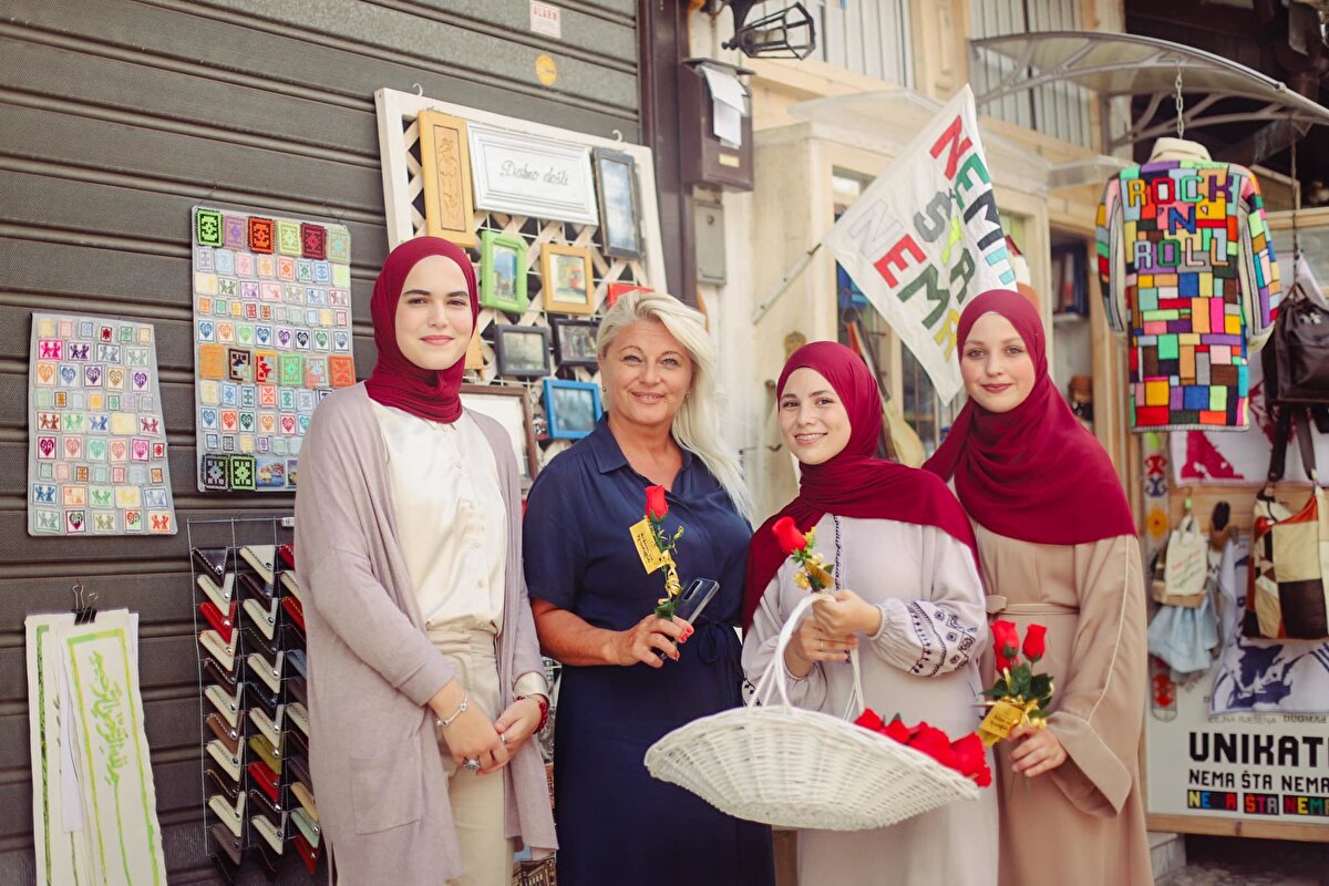Hz. Muhammed'in doğum günü vesilesiyle düzenlenen bu etkinlik, tüm Müslümanlara ve Bosna Hersek vatandaşlarına geleneksel değerleri anımsatmak için düzenleniyor.