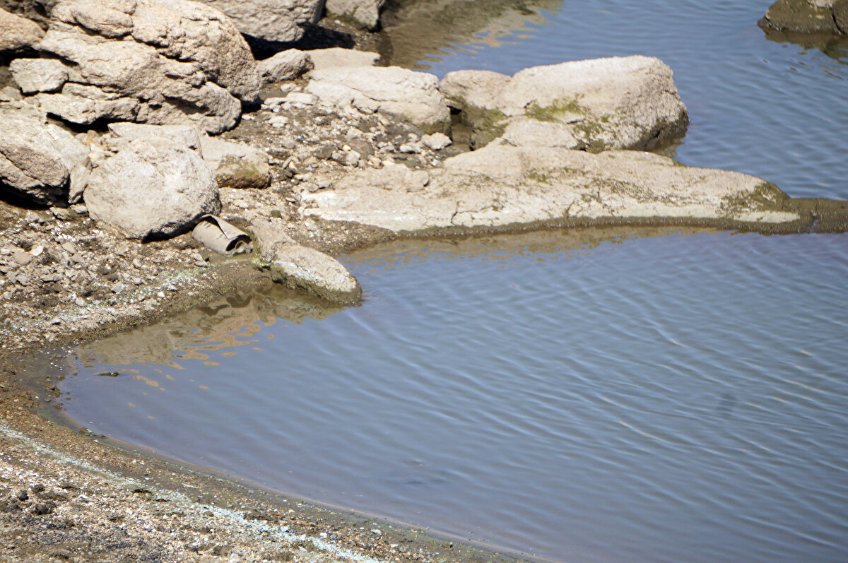 Belediye Başkanı Recep Gürkan da gazetecilere yaptığı açıklamada, Edirne’nin içme suyunun yaklaşık yüzde 70’inin Kayalıköy Barajı’ndan karşıladığını söyledi.<br>