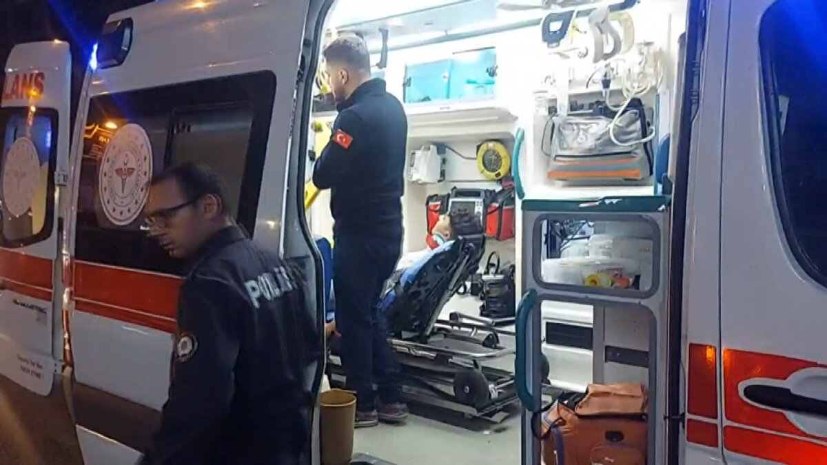 İhbar üzerine olay yerine sağlık ve polis ekipleri sevk edildi. Olay yerine gelen sağlık ekipleri, yaralılara ilk müdahalede bulundu. Hastanede tedavi altına alınan yaralıların hayati tehlikelerinin olmadığı öğrenildi. Polis kazayla ilgili inceleme başlattı.