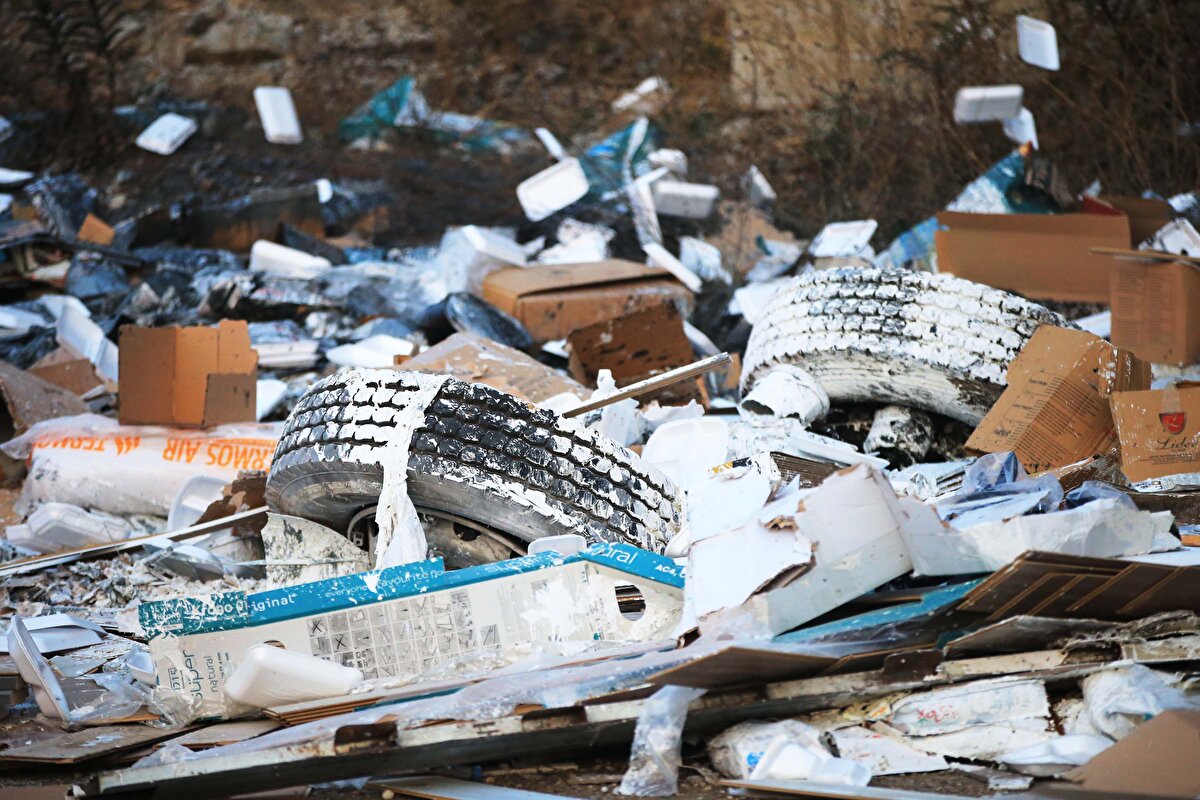 112 Acil Sağlık ekiplerinin yaptığı kontrolde sürücünün hayatını kaybettiği belirlendi.<br><br>