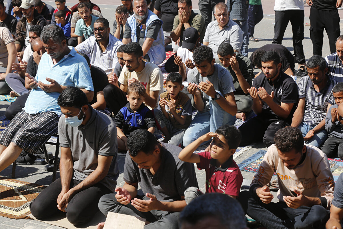 Gazze'de cuma namazı