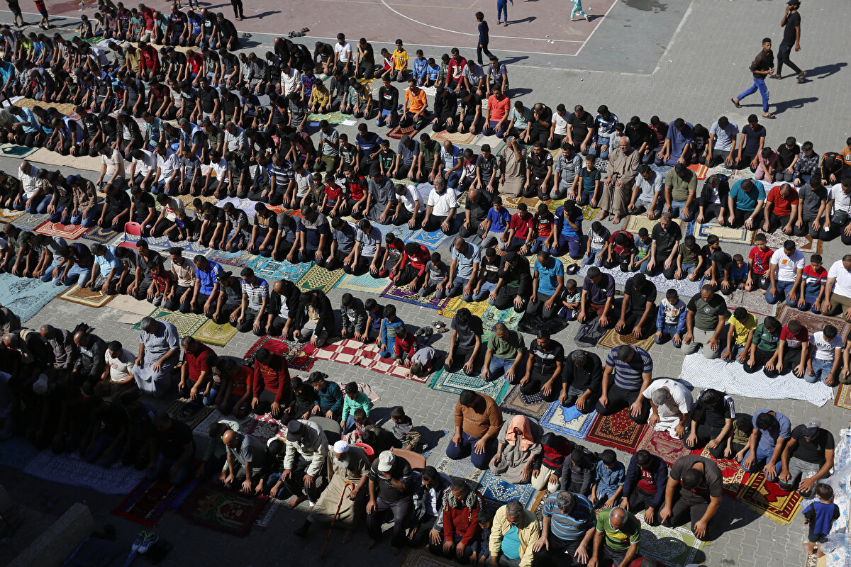 Gazze'de cuma namazı