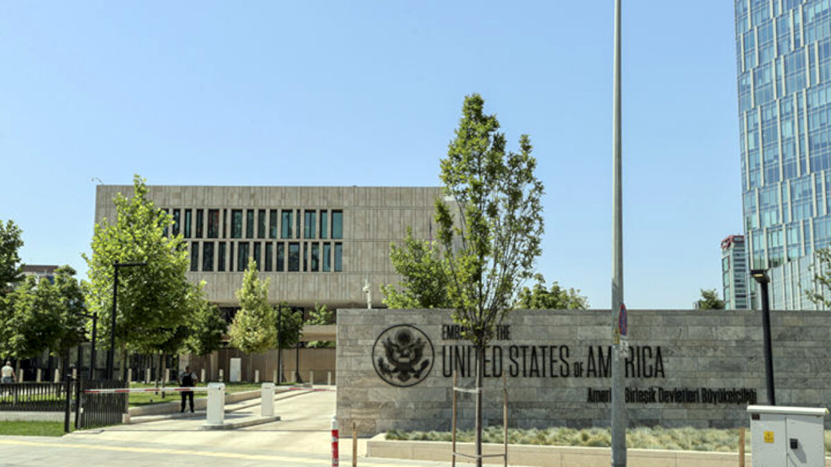 İran merkezli IRIB-İnternet ise Türkiye'de İsrail' karşı gerçekleştirilen protestoların ardından ABD Adana Konsolosluğu'nun kapatıldığını bildirdi.