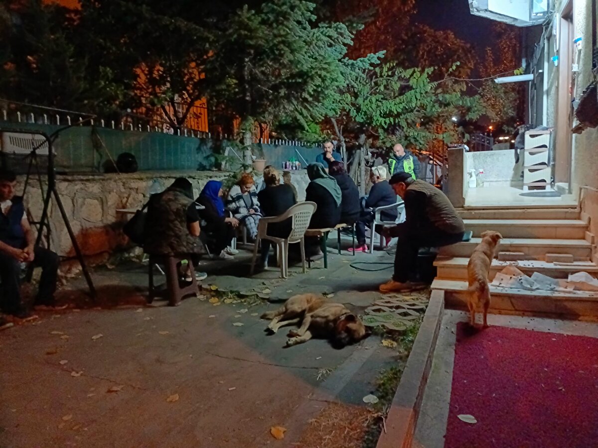 Bastıoğlu, yapılan müdahalelere rağmen kaldırıldığı hastanede hayatını kaybetti. Bastıoğlu'nun cenazesi, Adli Tıp Kurumu morguna kaldırıldı. İtfaiye ekipleri tarafından su kuyusunun etrafına önlem amaçlı şerit çekildi. Bastıoğlu'nun eşi ve komşuları da binanın bahçesinde bir araya gelerek dua etti. <br><br>