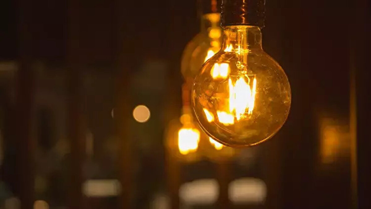 ZEYTİNBURNU<br><br>NO: 35118373<br><br>İSTANBUL ZEYTİNBURNU ilce MERKEZ-VELİEFENDİ mah 752., YEŞİLYOL sk ÇIRPICI mah 305., YEŞİLYOL, YEŞİLYOL B, YEŞİLYOL F, YEŞİLYOL F ARA sk bölgelerinde 24102023 08:30:00 - 24102023 17:30:00 saatleri arasında AboneŞube Bağlantısı Sebebi ile İş Sağlığı ve Güvenliği’ni de gözeterek elektrik kesintisi yapılacaktır.<br><br>NO: 35118379<br><br>İSTANBUL BAKIRKÖY ilce MERKEZ-ŞENLİKKÖY mah ÇATAL sk ZEYTİNBURNU ilce MERKEZ-SEYİTNİZAM mah G11., G12., G13., G14., G15., G16., G17., G18., G5., G8., MEVLANA, SEYİTNİZAM sk TELSİZ mah AKASYA, GELİNCİK, KARANFİL, ORKİDE, ZAMBAK, İMDAT TORAMAN sk bölgelerinde 24102023 08:30:00 - 24102023 17:30:00 saatleri arasında AboneŞube Bağlantısı Sebebi ile İş Sağlığı ve Güvenliği’ni de gözeterek elektrik kesintisi yapılacaktır.<br><br>NO: 35118388<br><br>İSTANBUL ZEYTİNBURNU ilce -MERKEZ EFENDİ mah sk MERKEZEFENDİ mah sk bölgelerinde 24102023 08:30:00 - 24102023 17:30:00 saatleri arasında AboneŞube Bağlantısı Sebebi ile İş Sağlığı ve Güvenliği’ni de gözeterek elektrik kesintisi yapılacaktır.<br><br>NO: 35118339<br><br>İSTANBUL BAKIRKÖY ilce MERKEZ-YENİMAHALLE mah 10 TEMMUZ sk YEŞİLKÖY mah AHMET TANER KIŞLALI sk ŞENLİKKÖY mah OTLUKBELİ sk ZEYTİNBURNU ilce MERKEZ-GÖKALP mah 253., 255., 317., 36., 37., 39., 3910., 393., 397., 399., 422., 423., 44., 441., 442., 445., 46., 49., 492., HASAN SEVİM, ŞEHİT KOMİSER GÜNAYDIN sk YENİDOĞAN mah 240., 241., 242., 421., 423., 453., 455., 457., 46., 461., 462., 48., 49., 493., ŞEHİT KOMİSER GÜNAYDIN sk bölgelerinde 24102023 08:30:00 - 24102023 17:30:00 saatleri arasında AboneŞube Bağlantısı Sebebi ile İş Sağlığı ve Güvenliği’ni de gözeterek elektrik kesintisi yapılacaktır.<br><br>NO: 35118350<br><br>İSTANBUL ZEYTİNBURNU ilce MERKEZ-SEYİTNİZAM mah G11., G12., G18., G8., MEVLANA, SEYİTNİZAM sk bölgelerinde 24102023 08:30:00 - 24102023 17:30:00 saatleri arasında AboneŞube Bağlantısı Sebebi ile İş Sağlığı ve Güvenliği’ni de gözeterek elektrik kesintisi yapılacaktır.<br><br>NO: 35118353<br><br>İSTANBUL BAKIRKÖY ilce MERKEZ-YENİMAHALLE mah 10 TEMMUZ sk YEŞİLKÖY mah AHMET TANER KIŞLALI sk ZEYTİNBURNU ilce MERKEZ-ÇIRPICI mah 1. TAŞOCAĞI, 2. TAŞOCAĞI, 298. sk bölgelerinde 24102023 08:30:00 - 24102023 17:30:00 saatleri arasında AboneŞube Bağlantısı Sebebi ile İş Sağlığı ve Güvenliği’ni de gözeterek elektrik kesintisi yapılacaktır.