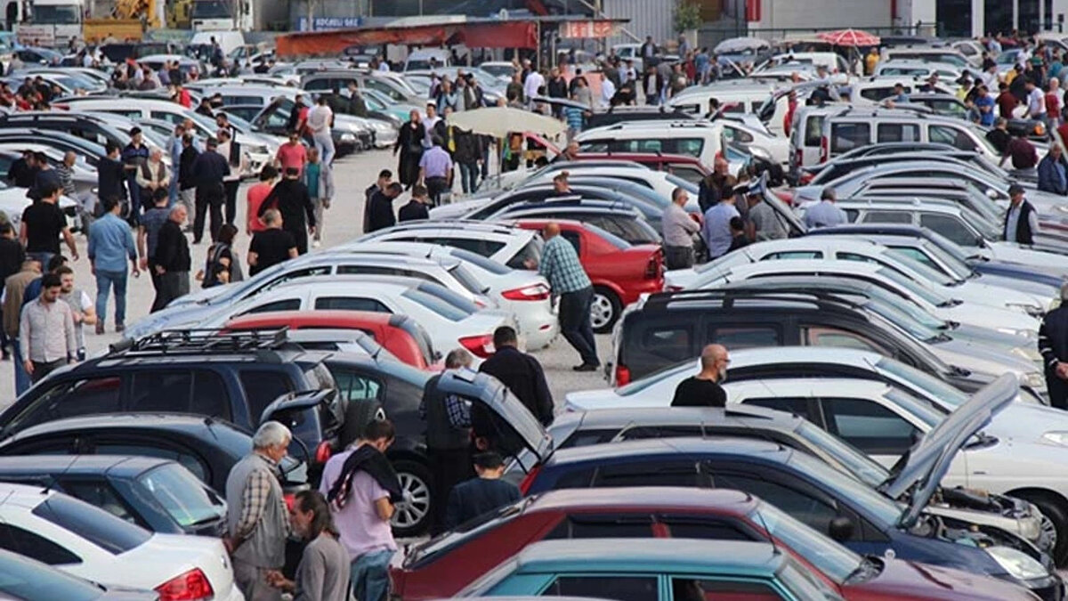 5 milyonluk bir aracın ortalama satış fiyatı bir milyon, bir buçuk milyon olarak belirleniyor. Bu rakam belirlenirken aracın bekleme süresi, kayıpları hepsi hesaplanarak ihaleye çıkılmış oluyor. Aracı satın alan kişi sadece satın alma bedelini ödüyor. Otopark ücretleri ve cezaların hiçbiri aracı satın alan kişiyi ilgilendirmeyecek. Araçta çıkacak olan eksiklerin hepsi ise aldıktan sonra alıcıya ait.