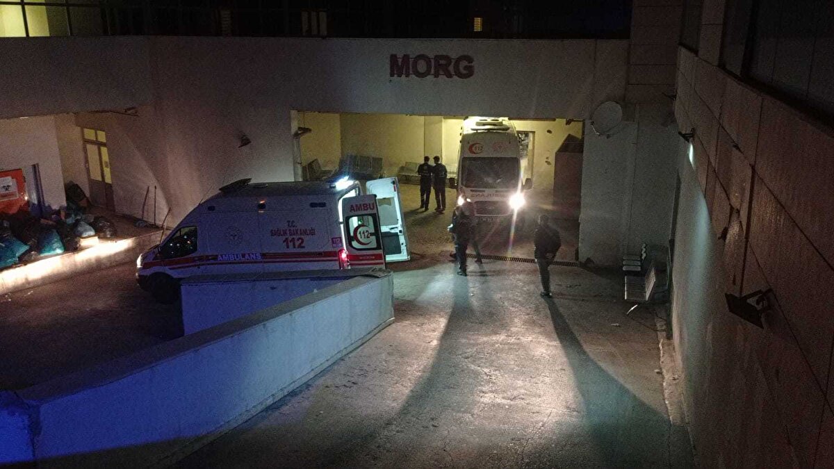 Mehmet Yaşar’ın, yaralı olarak kaldırıldığı Batman Eğitim ve Araştırma Hastanesi’nde tedavisi sürerken, kazada hayatını kaybedenlerin cansız bedeni ise Siirt Eğitim ve Araştırma Hastanesi'nin morguna götürüldü.