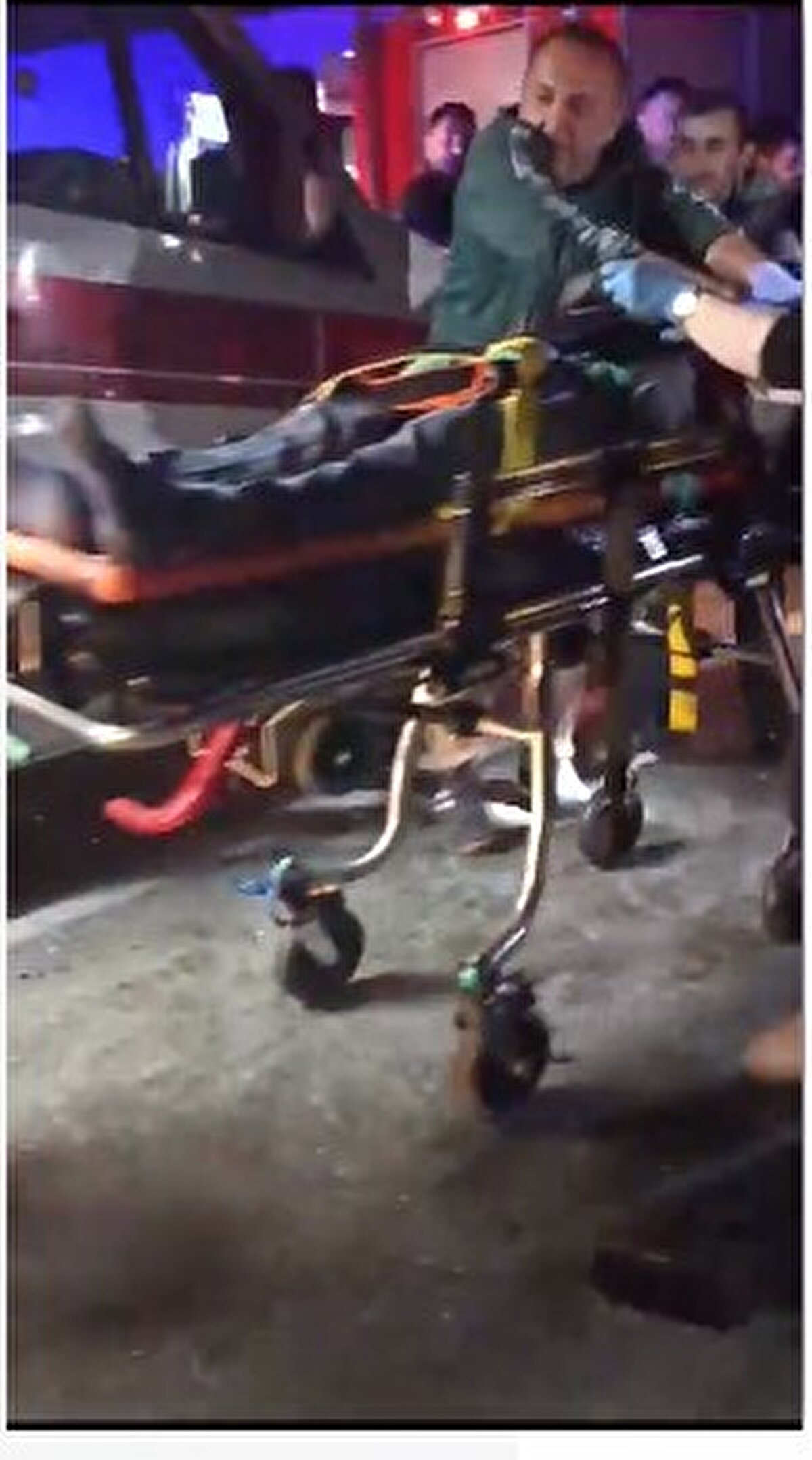 Ferhat A. (41) yönetimindeki 19 UK 820 plakalı otomobil, Süleyman Kula'nın (42) kullandığı 19 KZ 109 plakalı otomobille kafa kafaya çarpıştı.