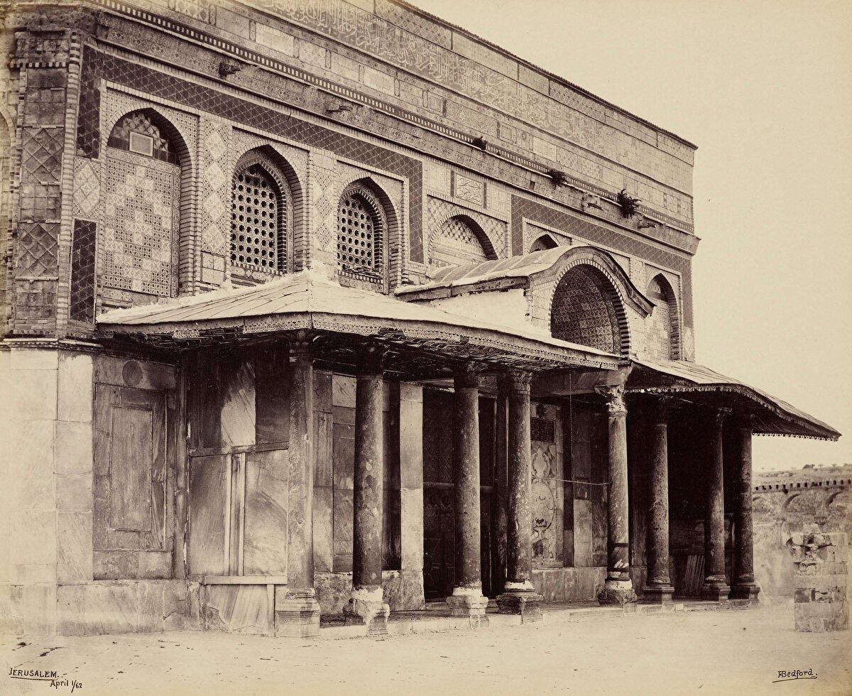 Kendisinin geziden pek fotoğrafı bulunmasa da bu kraliyet ziyareti,