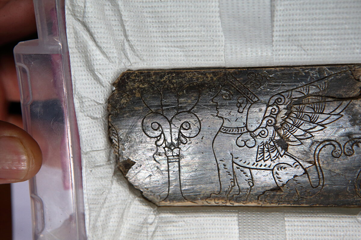 Kazıların 117'nci yılında antik kentin Büyük Kale bölgesinin kuzey batı yamacında, Demir Çağı'nın sanat yapısı hakkında bilgi verebilecek bir eser ortaya çıkarıldı.