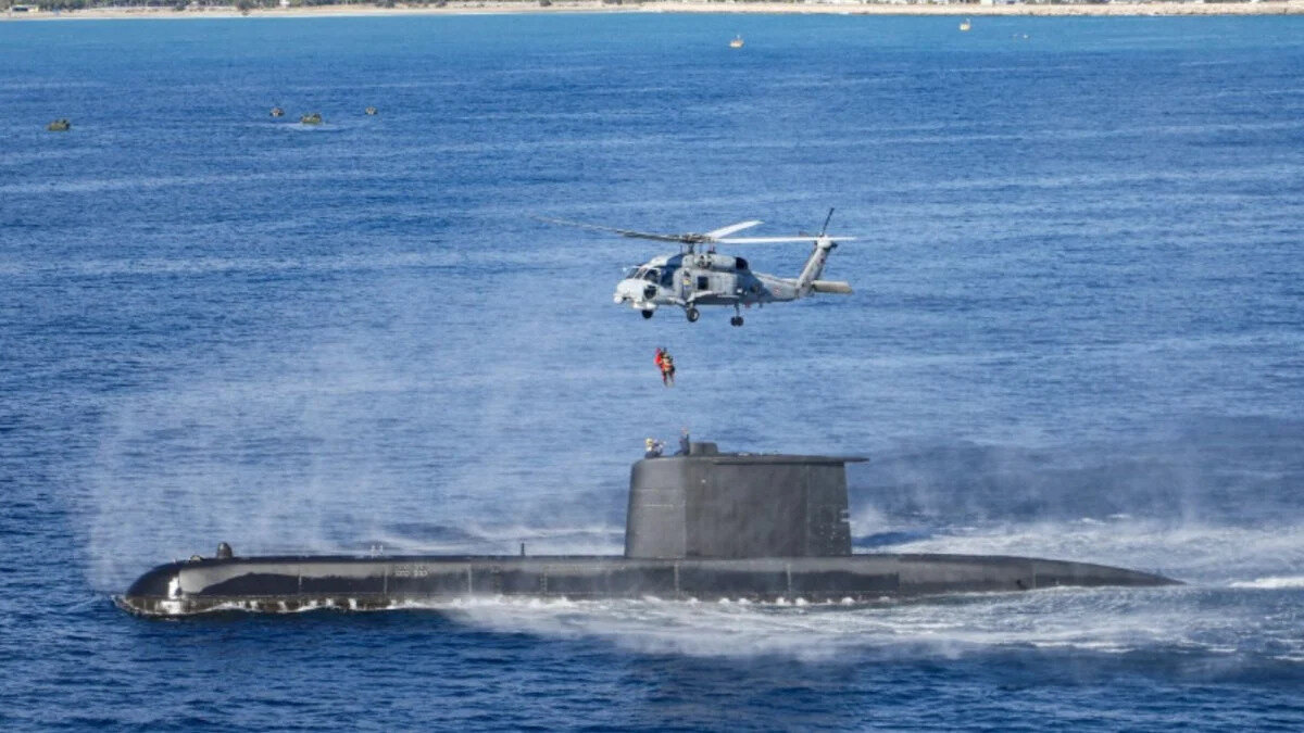 Senaryo gereği çatışma yaşanırken bu sırada hem denizde hem karada hareket edebilen yerli üretim ZAHA da ilk defa kullanıldı. TCG Anadolu'dan ayrılan 3 ZAHA denizden gelerek karaya çıktı. Ardından da LCM gemileri ile askeri personel ve ZPT'ler getirildi. Heyecanlı anların yaşandığı tatbikatta deprem sonrası yaşanan kaos ortamında kalan siviller ve personel kurtarıldı. Kurtarılanlar, gerekli kontroller yapıldıktan sonra LCM gemileriyle güvenli bölgeye taşındı.