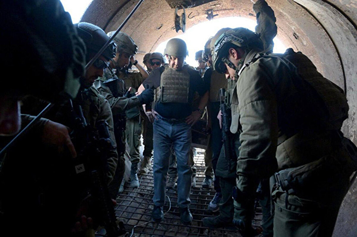 Burada İsrail askerlerine de hitap eden Netanyahu, "Sonuna kadar devam edeceğiz, 'zafere' kadar. Bizi kimse durduramayacak." ifadelerini kullandı.