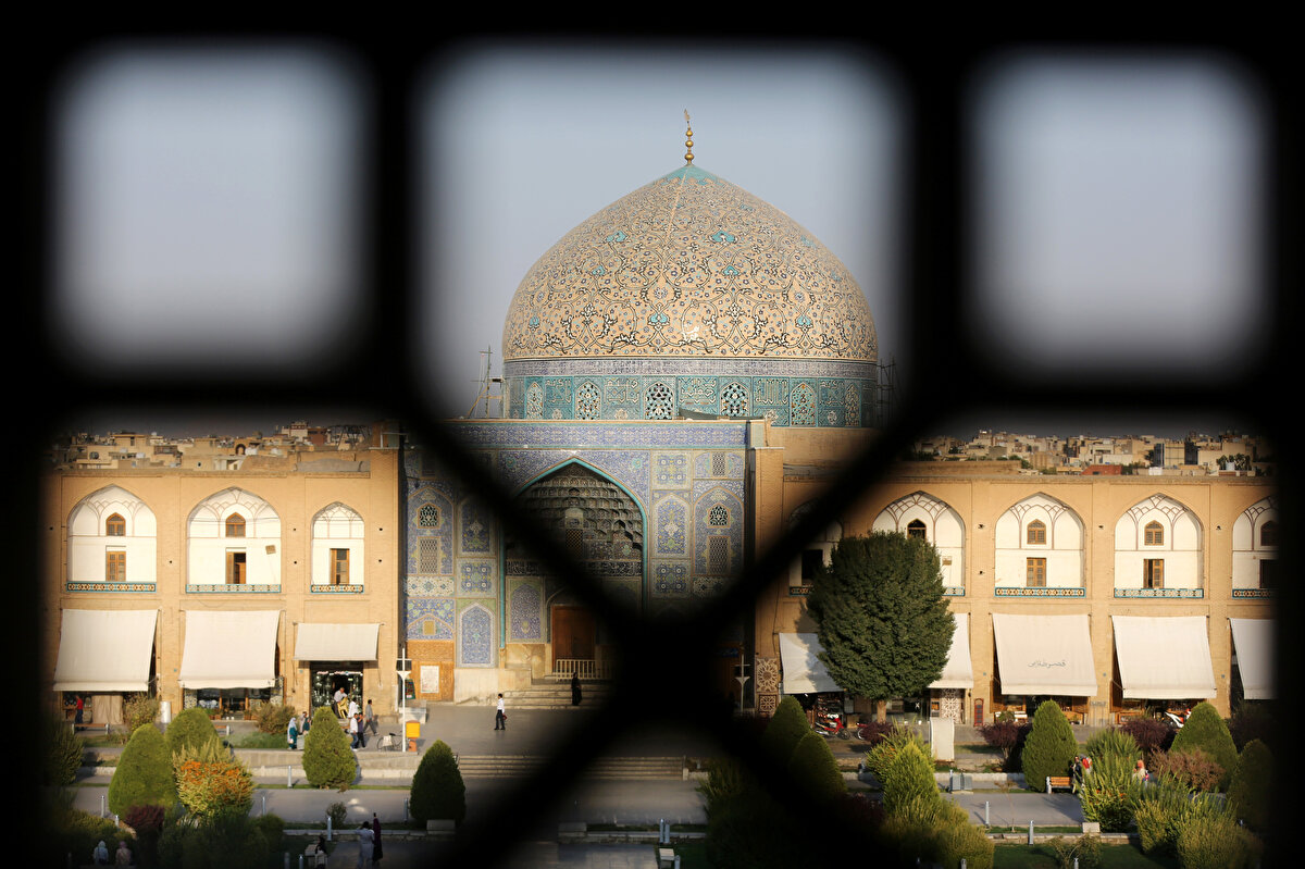 İslâm mimarisinin çarpıcı örneklerinden biri olan meydan, 1979'dan beri UNESCO Dünya Kültür Mirası Listesi'nde yer alıyor.