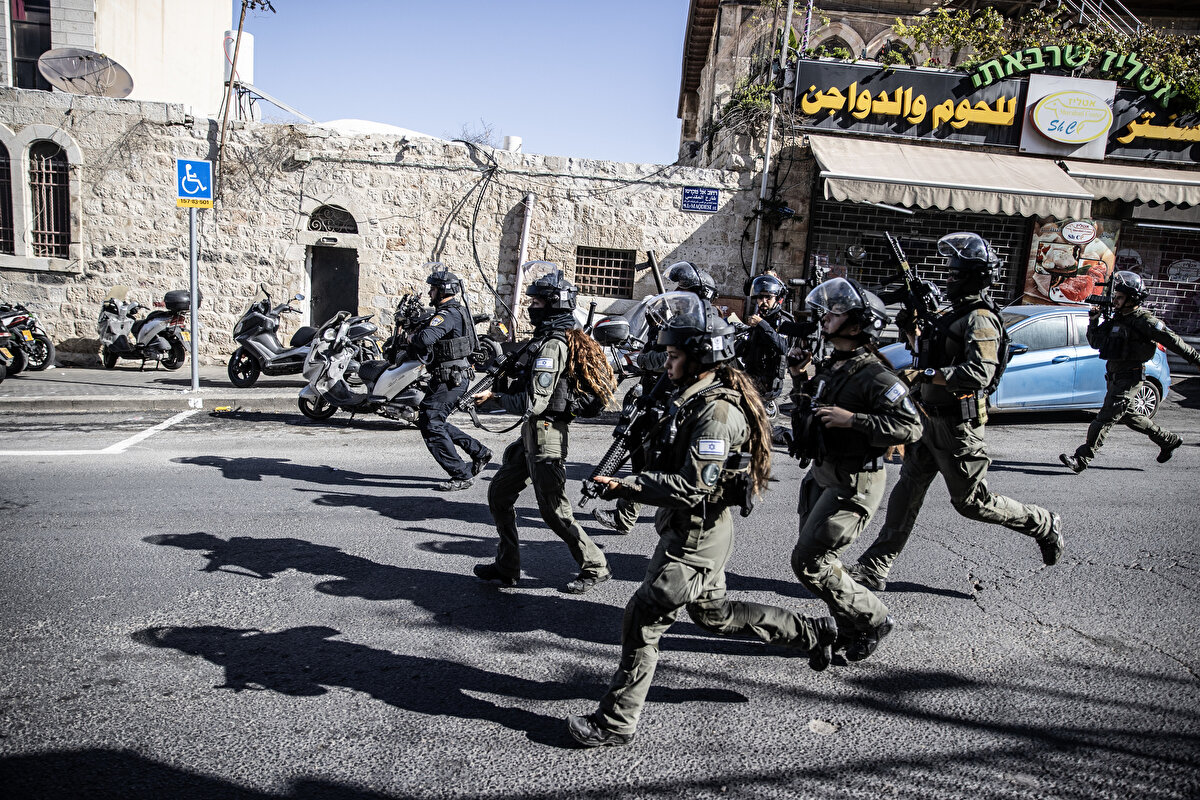 Cuma günleri normalde 100 ila 150 bin kişinin saf tuttuğu Mescid-i Aksâ'da 7 Ekim'den bu yana 7 haftadır karşılaşılan durum tekrarlandı.