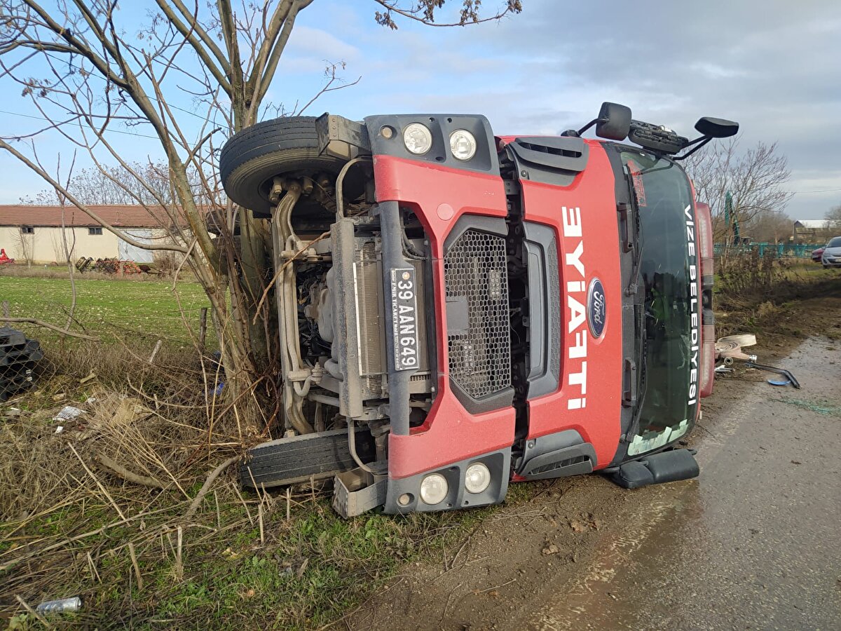 İhbar üzerine bölgeye 112 Acil Sağlık, jandarma ve Lüleburgaz Belediyesi İtfaiye Müdürlüğü ekipleri sevk edildi. Kazada yaralanan itfaiye erleri, sağlık ekiplerince Lüleburgaz Devlet Hastanesine kaldırıldı. Jandarma ekipleri de bölgede güvenlik önlemi alarak araç trafiğini kontrollü şekilde sağladı.